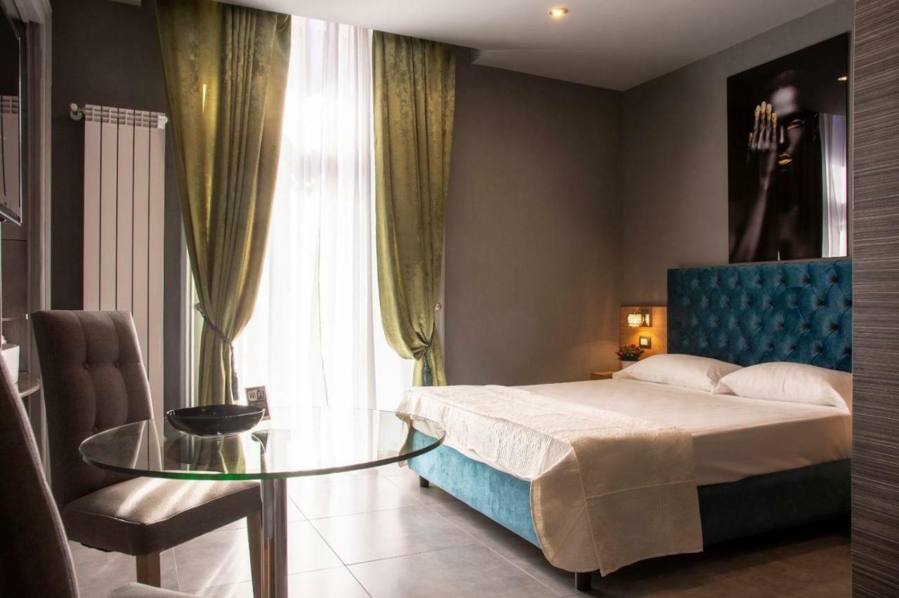 نابولي Umberto I° Suite & Spa المظهر الخارجي الصورة